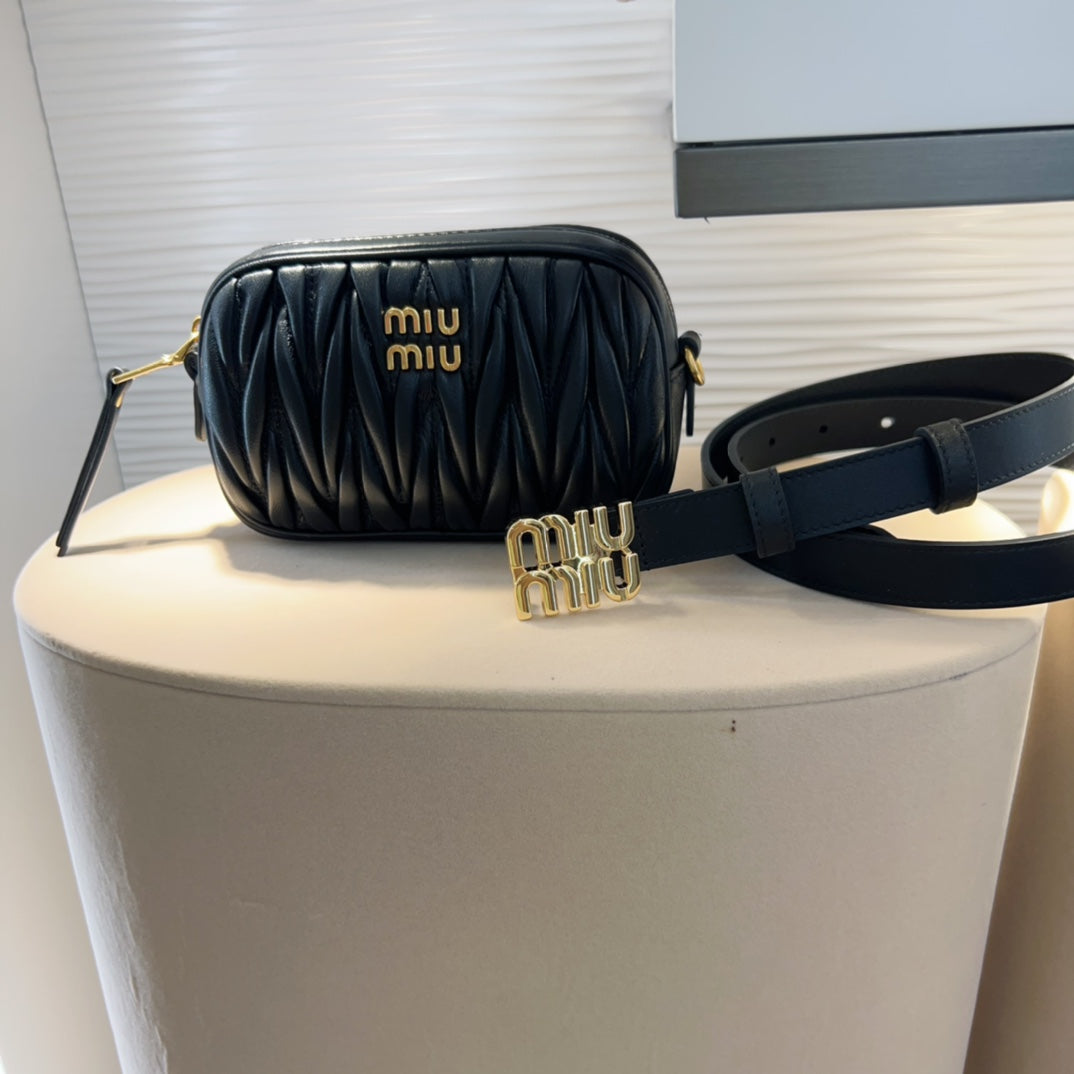 miu black belt 20mm with matelasse pouch