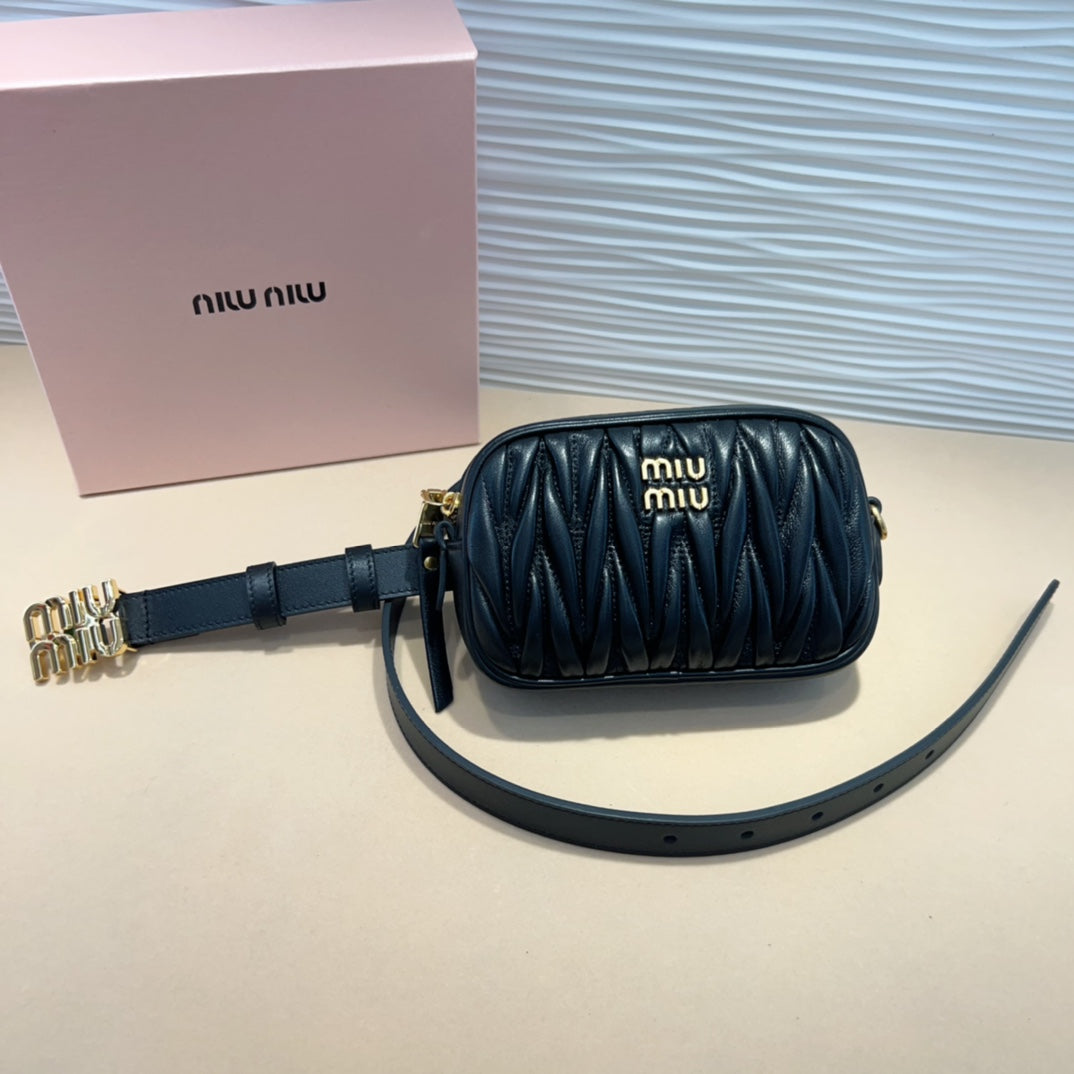 miu black belt 20mm with matelasse pouch