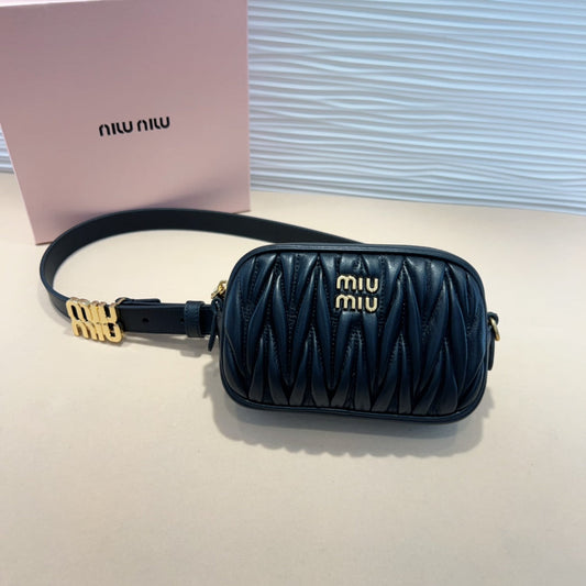 miu black belt 20mm with matelasse pouch