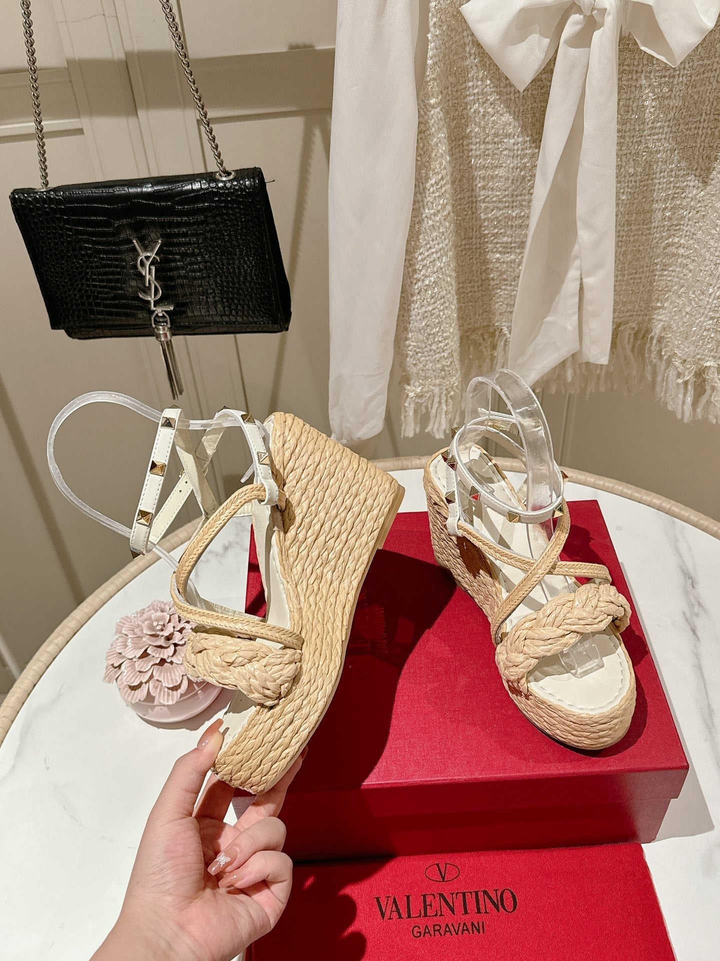 Valentino Garavani Taupe Wedge Rockstud Sandals 10mm In White Calfskin And Beige Raffia 829383