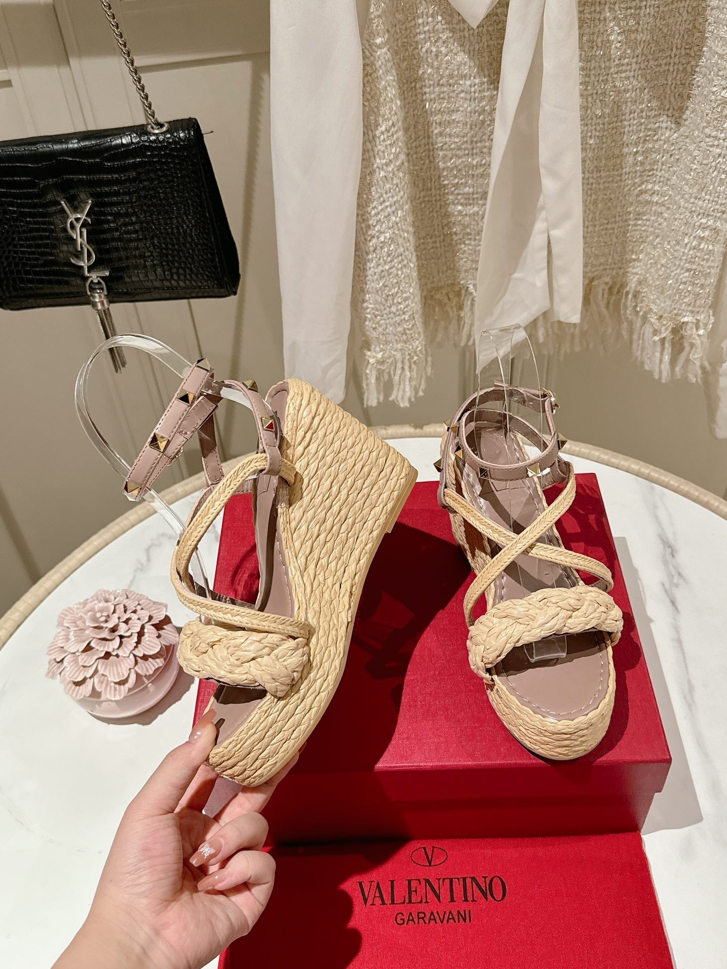 Valentino Garavani Taupe Wedge Rockstud Sandals 10mm In Rosy Brown Calfskin And Beige Raffia 829386