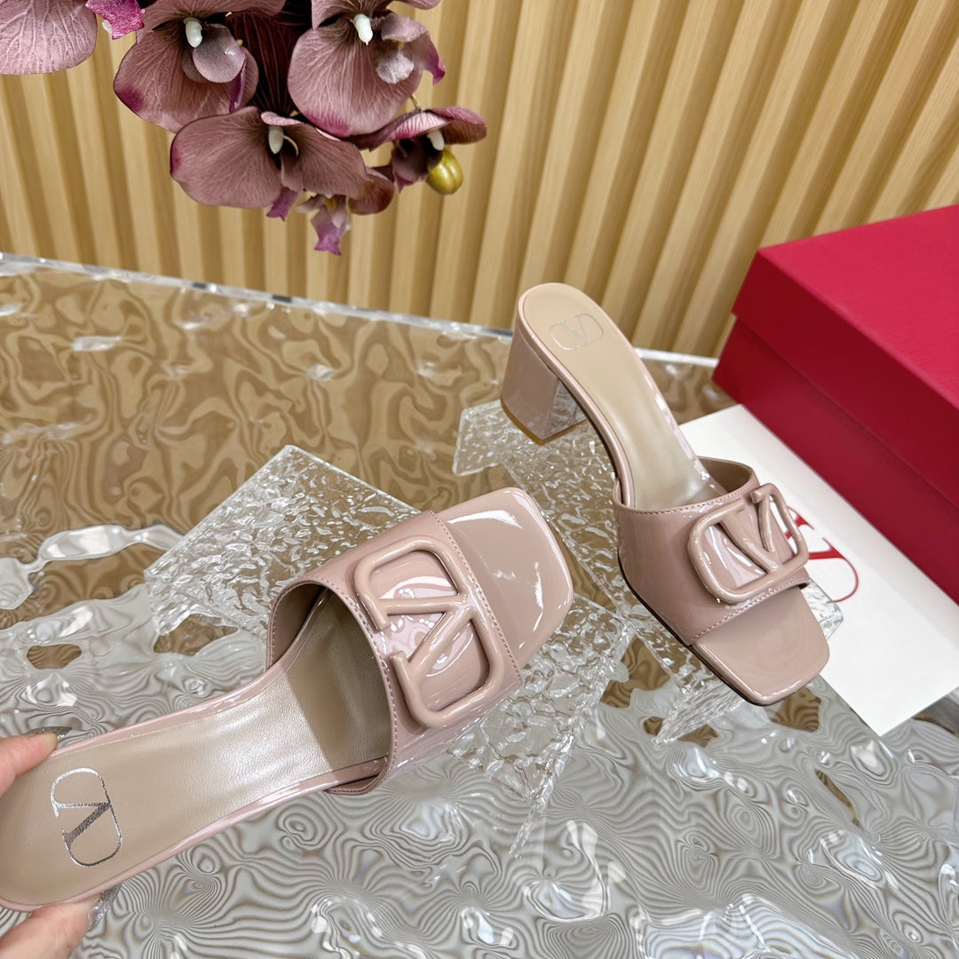 VLOGO SIGNATURE HIGH SHINE OPEN TOE SANDALS 60 MM IN CREPE PINK CALFSKIN