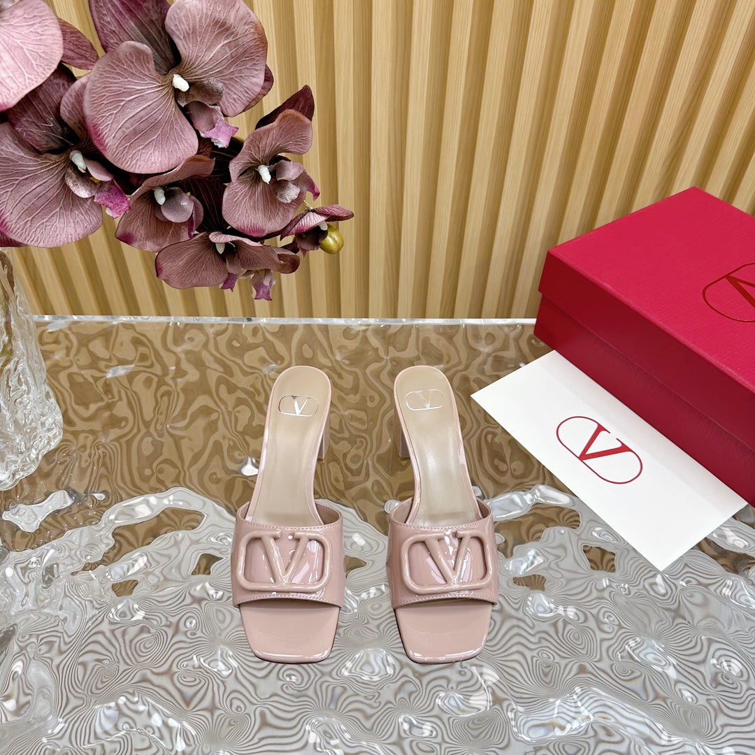 VLOGO SIGNATURE HIGH SHINE OPEN TOE SANDALS 60 MM IN CREPE PINK CALFSKIN