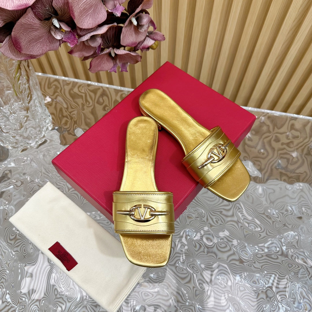 Mule Sandal The Bold Edition Vlogo Square Toe 20mm Gold