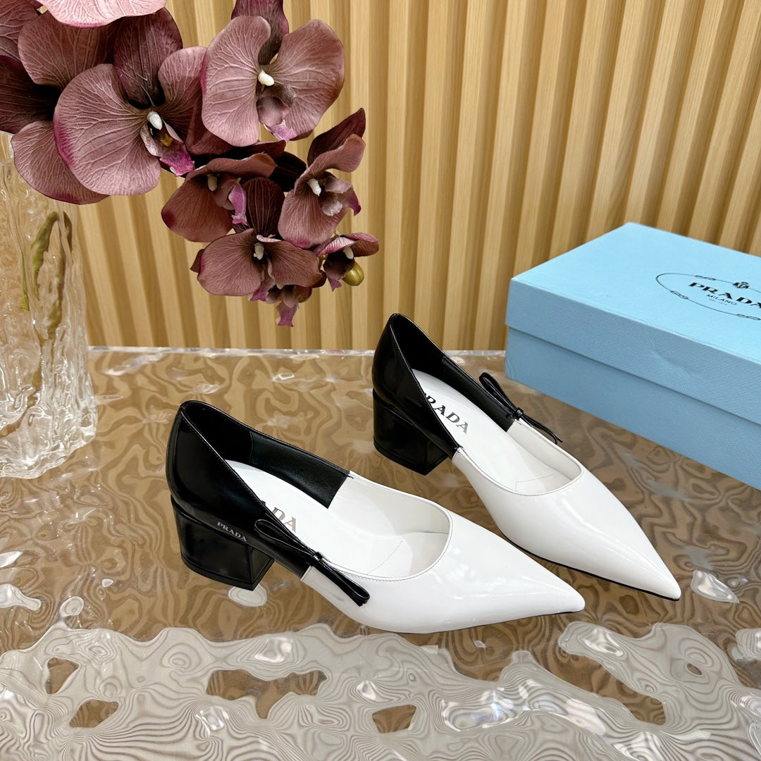 PRA BRUSHED PUMPS WHITE AND BLACK CALFSKIN