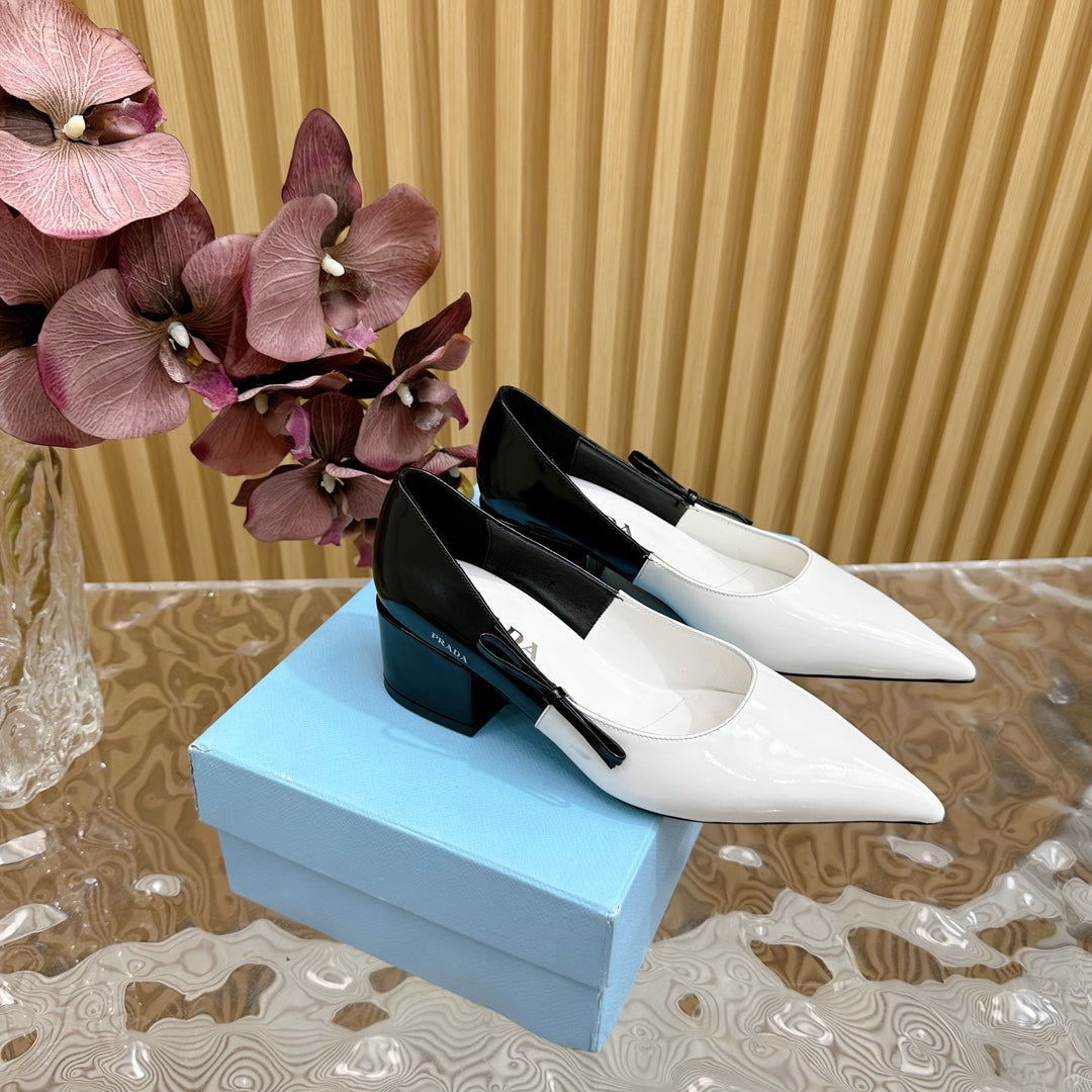 PRA BRUSHED PUMPS WHITE AND BLACK CALFSKIN