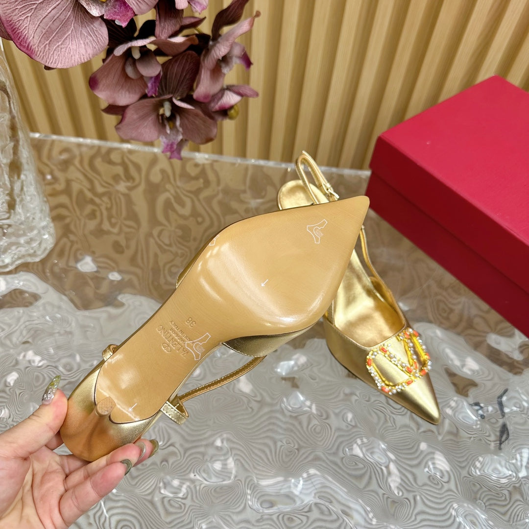 VLOGO SIGNATURE SLINGBACK PUMP 80 MM IN GOLD CALFSKIN