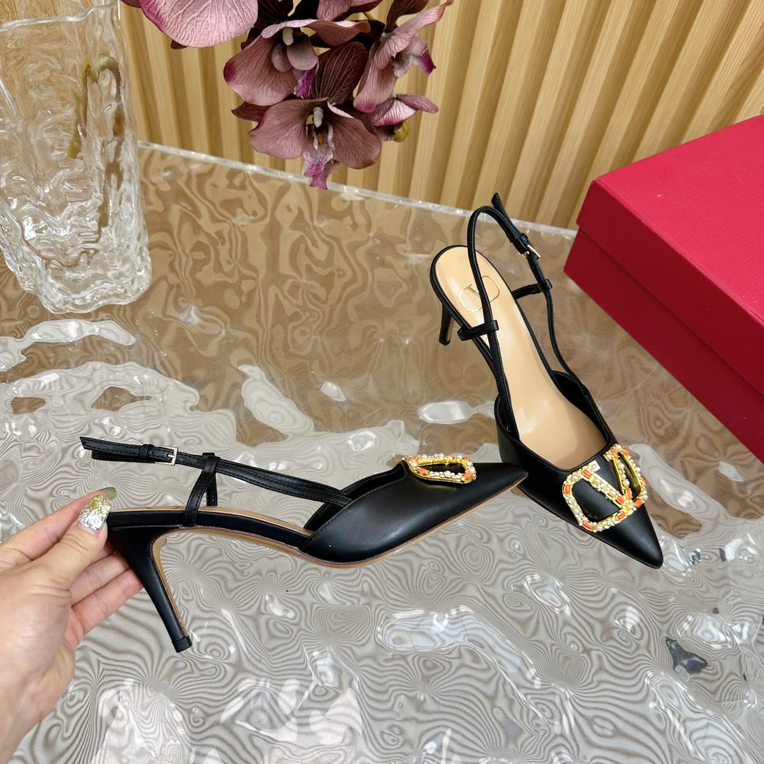 VLOGO SIGNATURE SLINGBACK PUMP 80 MM IN BLACK CALFSKIN