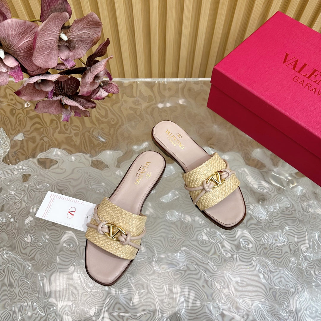 VLogo Raffia-Trimmed Leather Slides In Rose Pink Mix Beige Sedge Weaving Yarn And Lambskin 102809