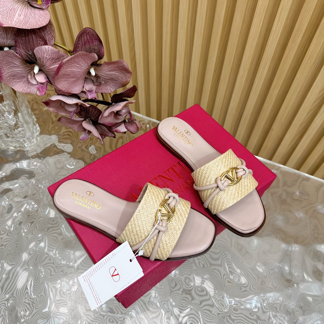 VLogo Raffia-Trimmed Leather Slides In Rose Pink Mix Beige Sedge Weaving Yarn And Lambskin 102809