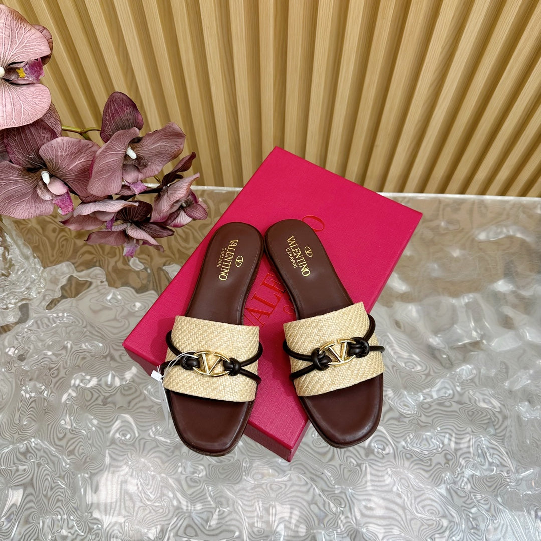 VLogo Raffia-Trimmed Leather Slides In Brown Chocolate Mix Beige Sedge Weaving Yarn And Lambskin 102813