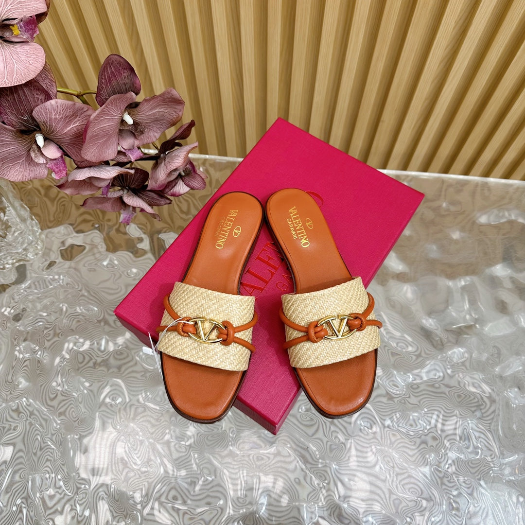 VLogo Raffia-Trimmed Leather Slides In Brown Orange Mix Beige Sedge Weaving Yarn And Lambskin 102815