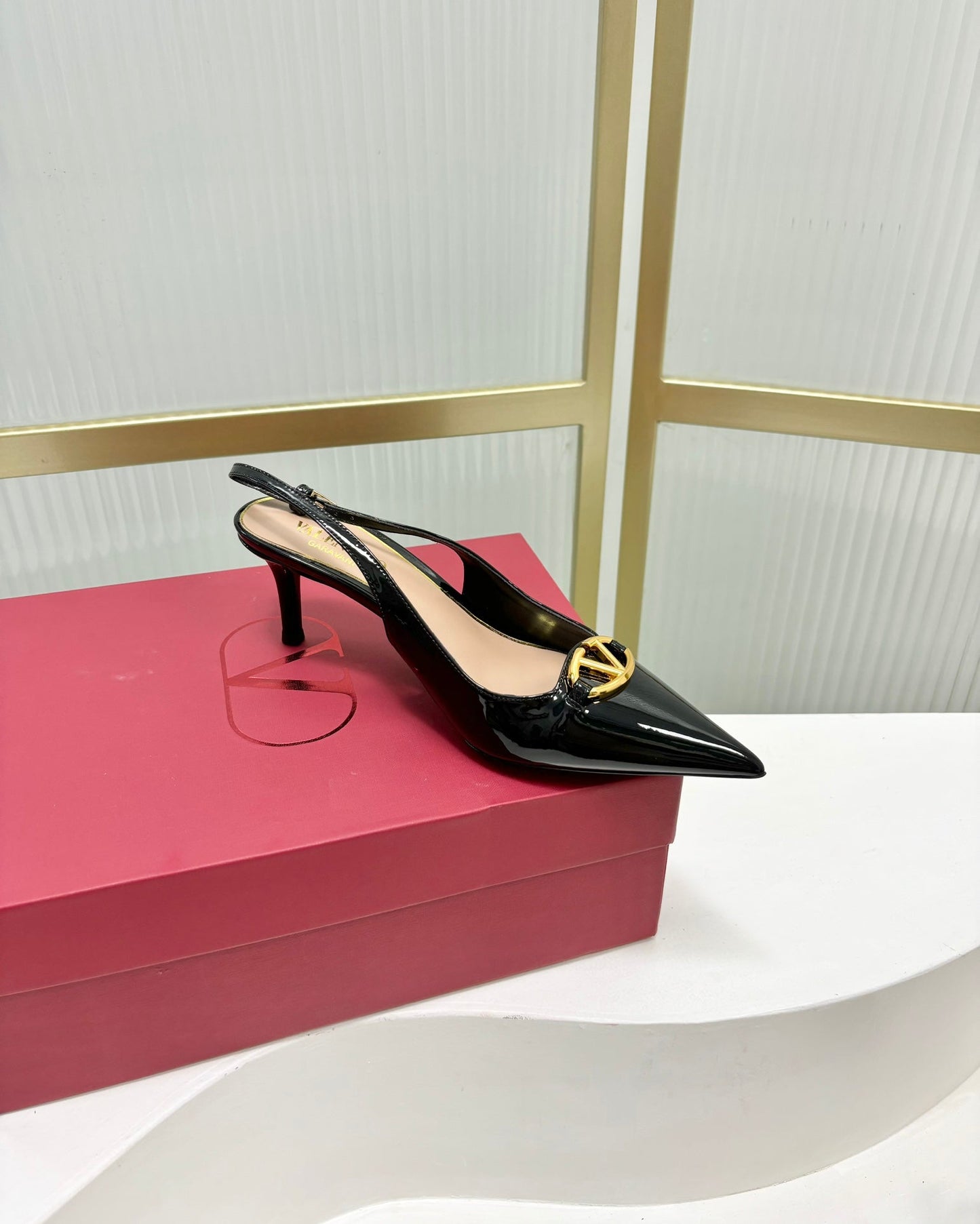 Vlogo The Bold Edition Slingback Pumps 60mm Black Glossy Cowhide 843649