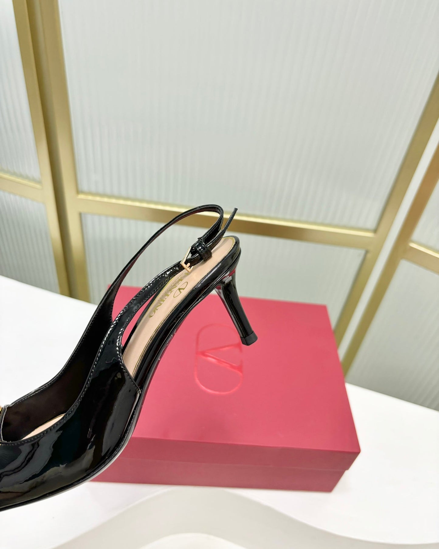 Vlogo The Bold Edition Slingback Pumps 60mm Black Glossy Cowhide 843649