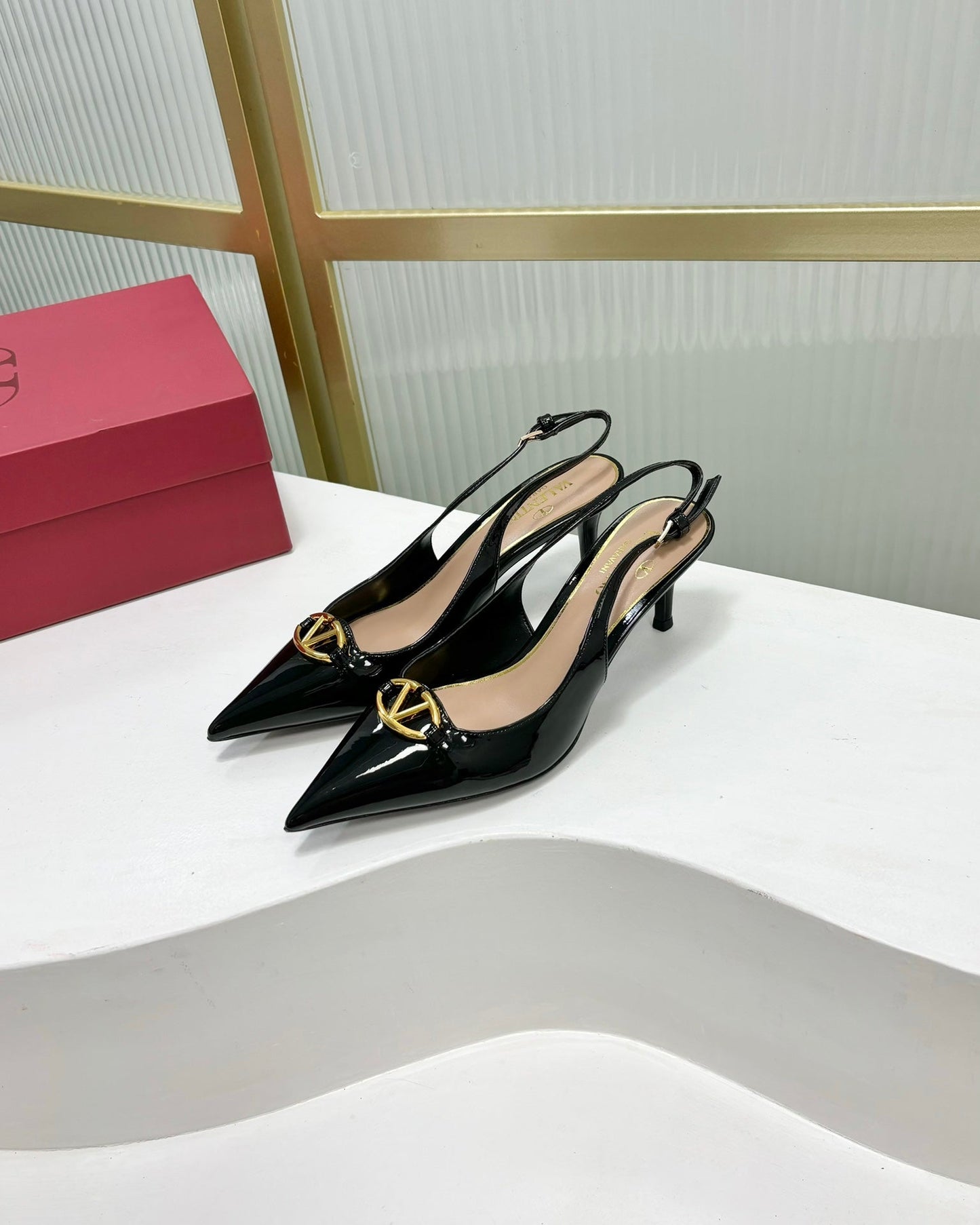 Vlogo The Bold Edition Slingback Pumps 60mm Black Glossy Cowhide 843649