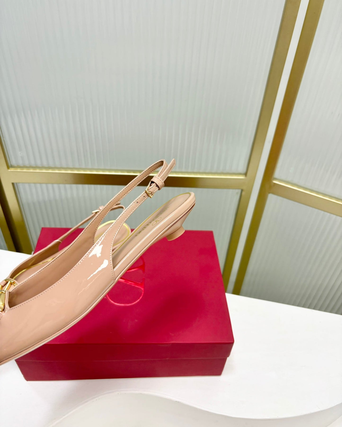 VLogo Slingback Ballerina 20mm In Glossy Dark Beige Cowhide 843659