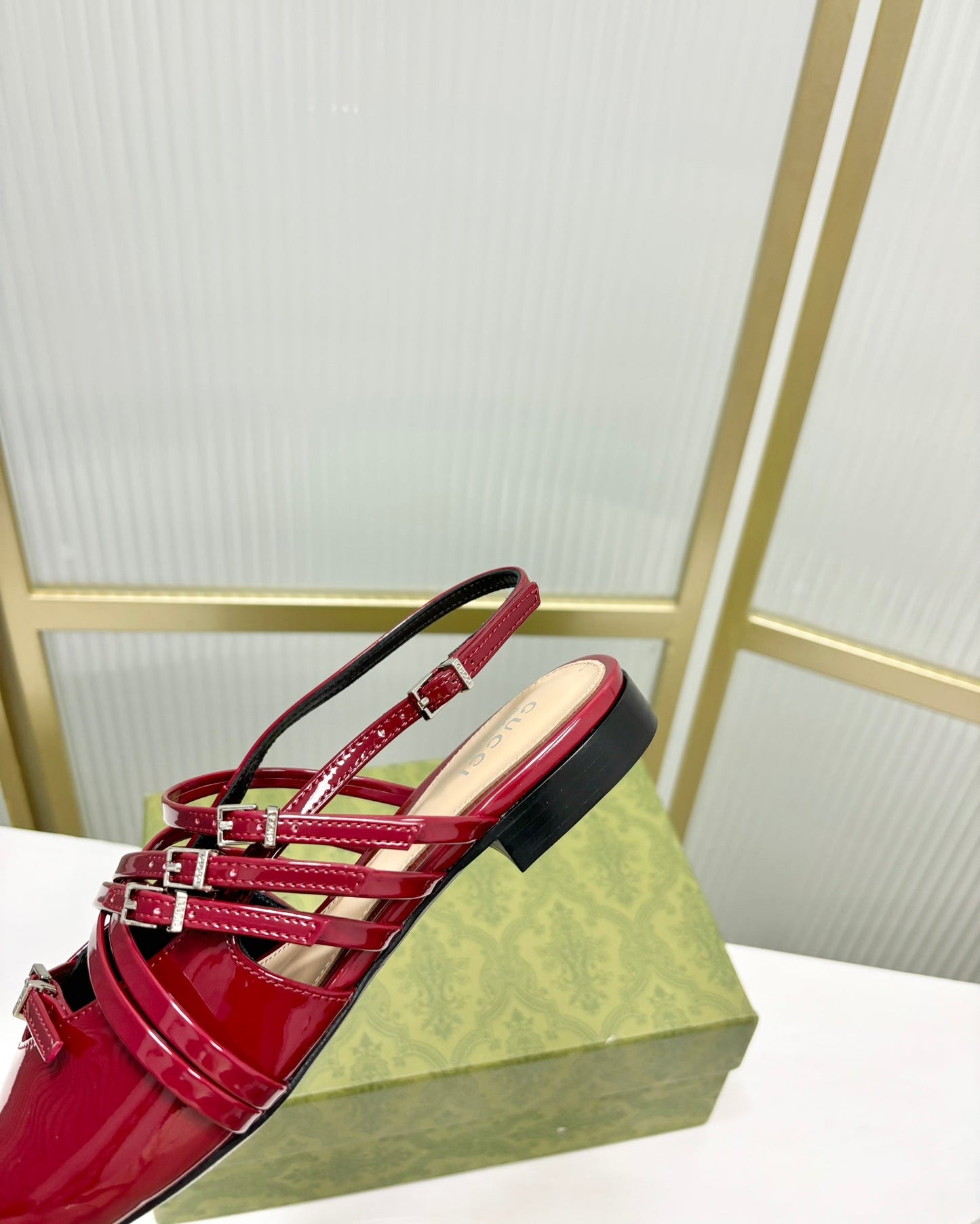 STRAPPY FLAT SLINGBACK IN SCARLET RED GLOSSY CALFSKIN