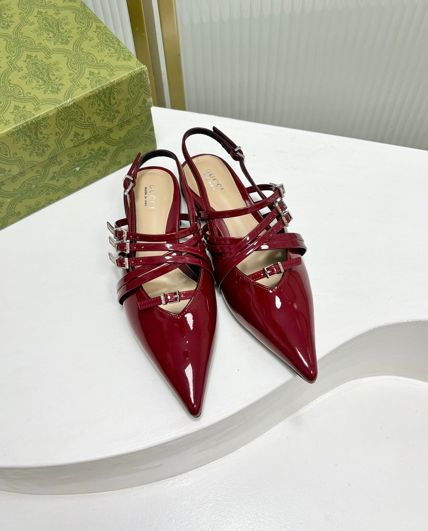 STRAPPY FLAT SLINGBACK IN SCARLET RED GLOSSY CALFSKIN