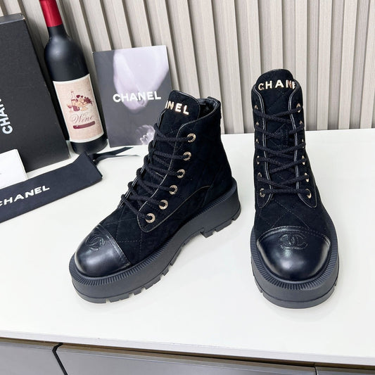 CC Combat Boots In Black Quilted Suede And Lambskin 944576