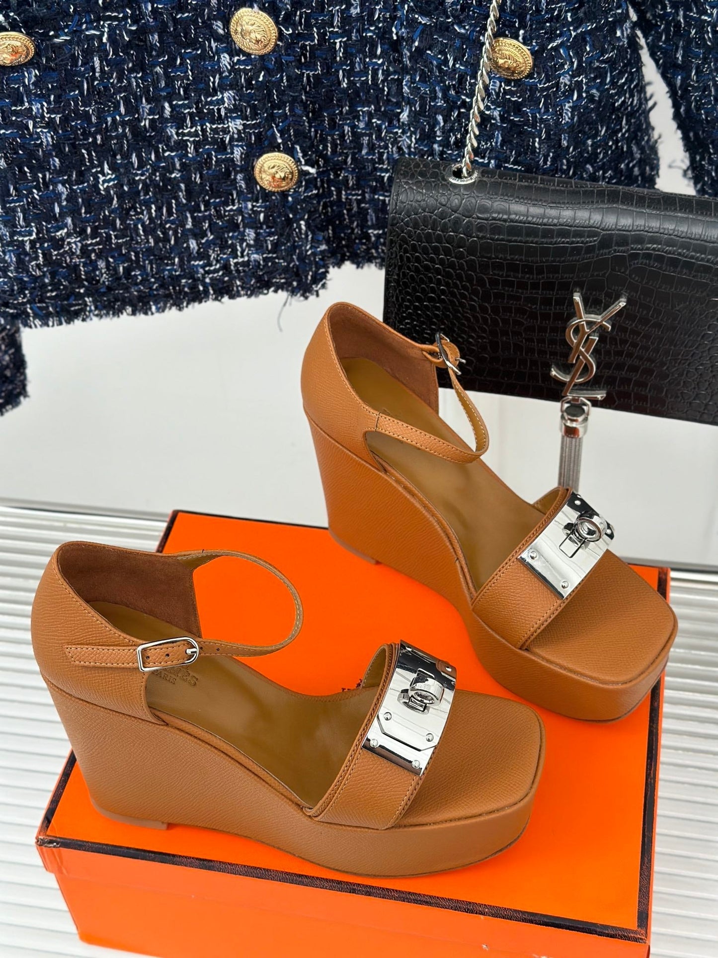 WEDGES SANDALS TAWNY LAMBSKIN