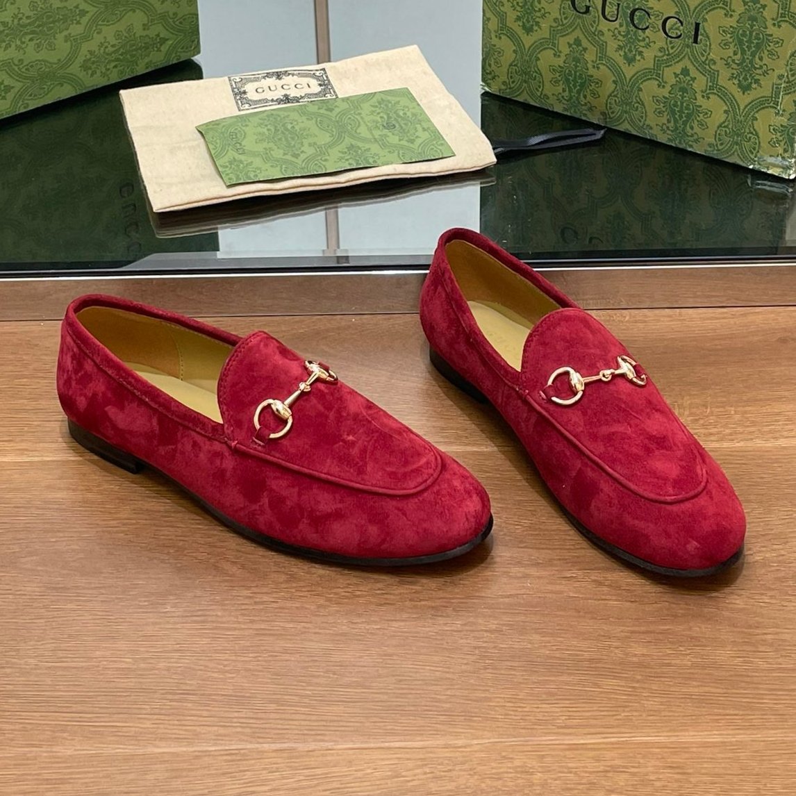 HORSEBIT LOAFER IN CHERRY RED SUEDE