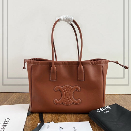 CUIR TRIOMPHE 44  TAN CALFSKIN