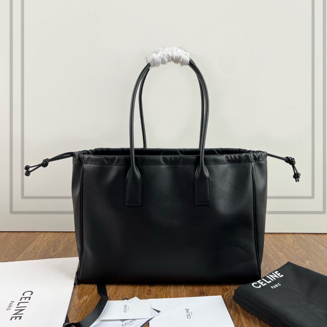 CUIR TRIOMPHE 44 BLACK CALFSKIN