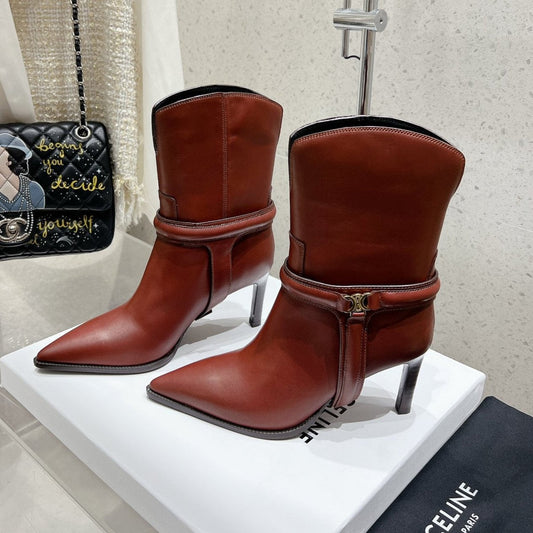 VERNEUIL ANKLE BOOT WITH TRIOMPHE IN RED BROWN CALFSKIN