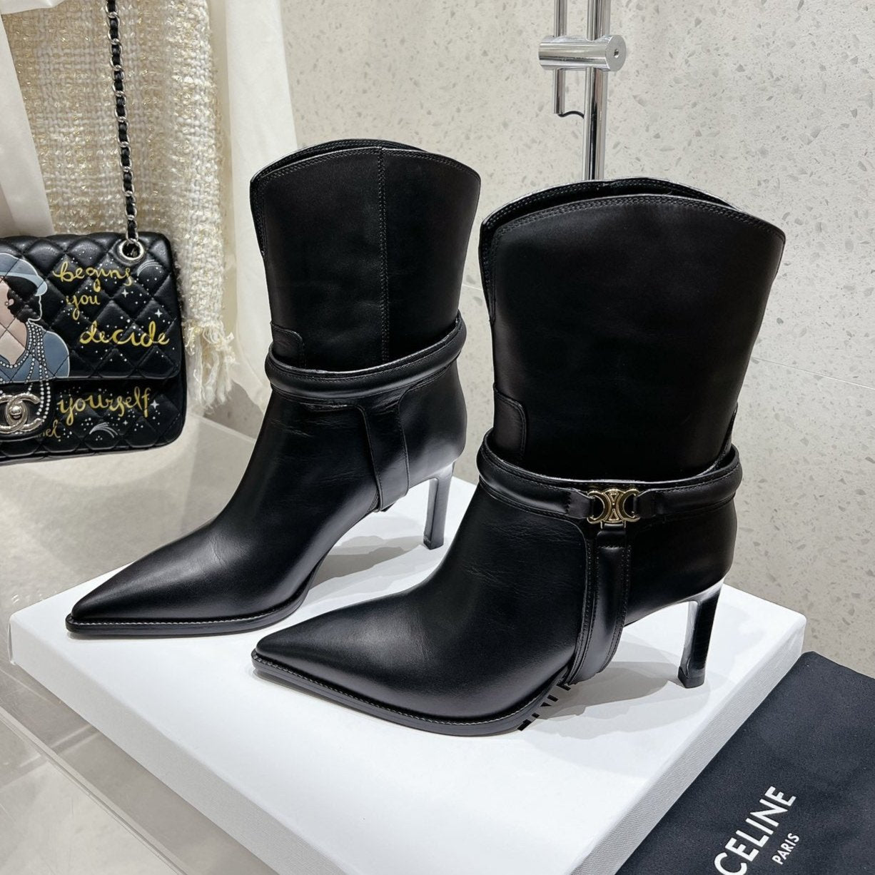 VERNEUIL ANKLE BOOT WITH TRIOMPHE IN BLACK CALFSKIN