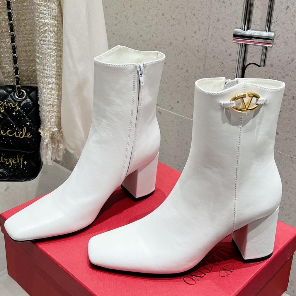 VLOGO SIGNATURE WHITE CALFSKIN ANKLE BOOT 75 MM