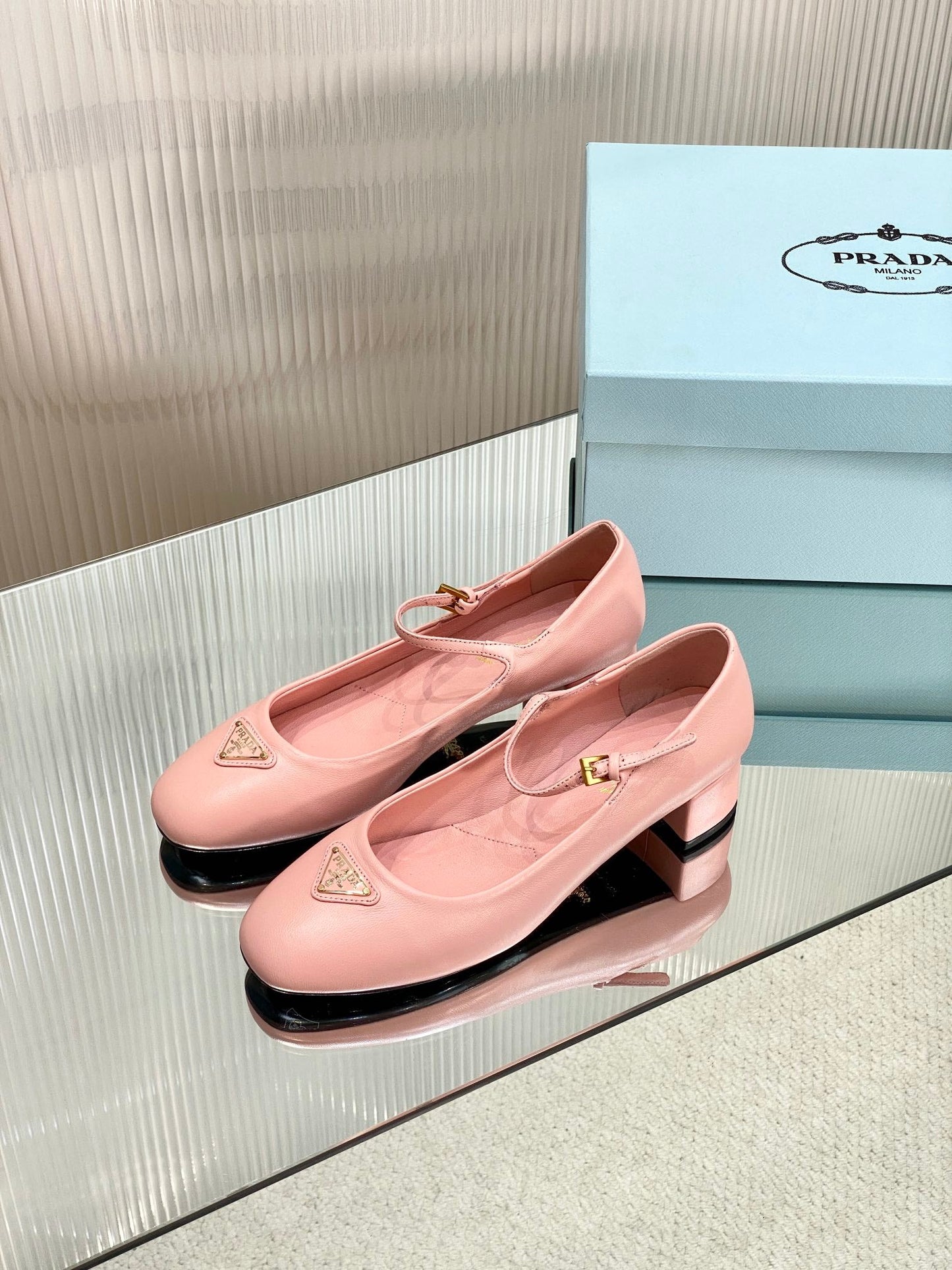 PRA NAPPA MARY JANE PUMPS LIGHT PINK LAMBSKIN