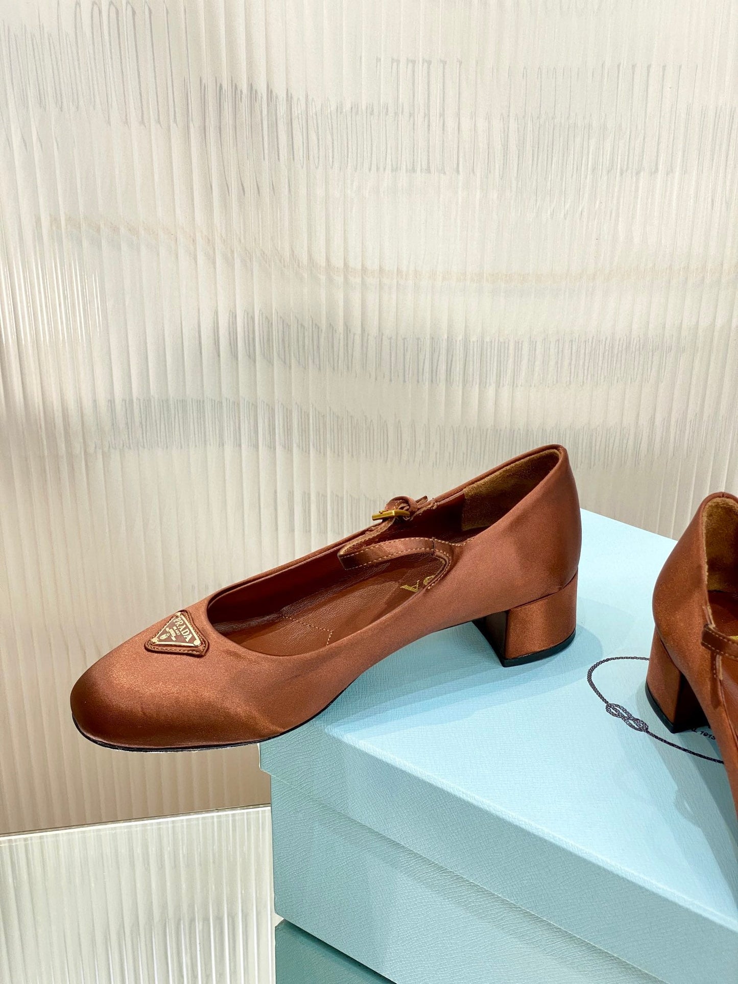 PRA NAPPA MARY JANE PUMPS BROWN SATIN