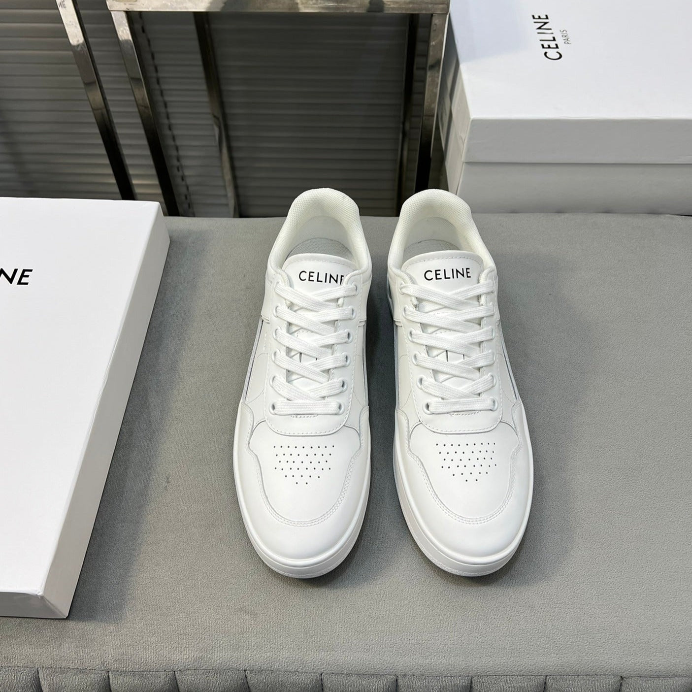 TRAINER LOW LACE-UP SNEAKER IN CALFSKIN, LAMINATED CALFSKIN AND SUEDE CALFSKIN OPTIC WHITE