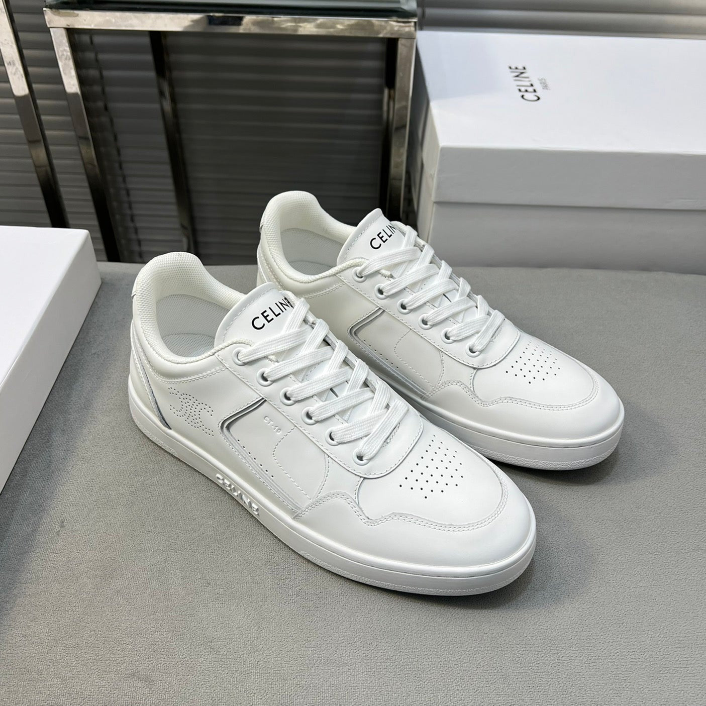 TRAINER LOW LACE-UP SNEAKER IN CALFSKIN, LAMINATED CALFSKIN AND SUEDE CALFSKIN OPTIC WHITE