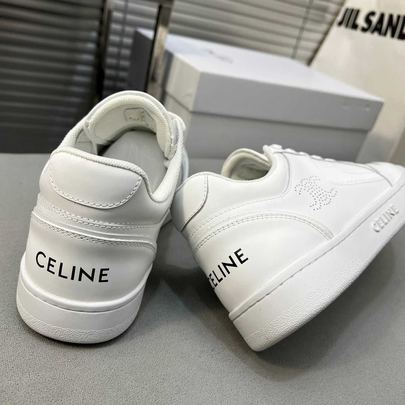 TRAINER LOW LACE-UP SNEAKER IN CALFSKIN, LAMINATED CALFSKIN AND SUEDE CALFSKIN OPTIC WHITE