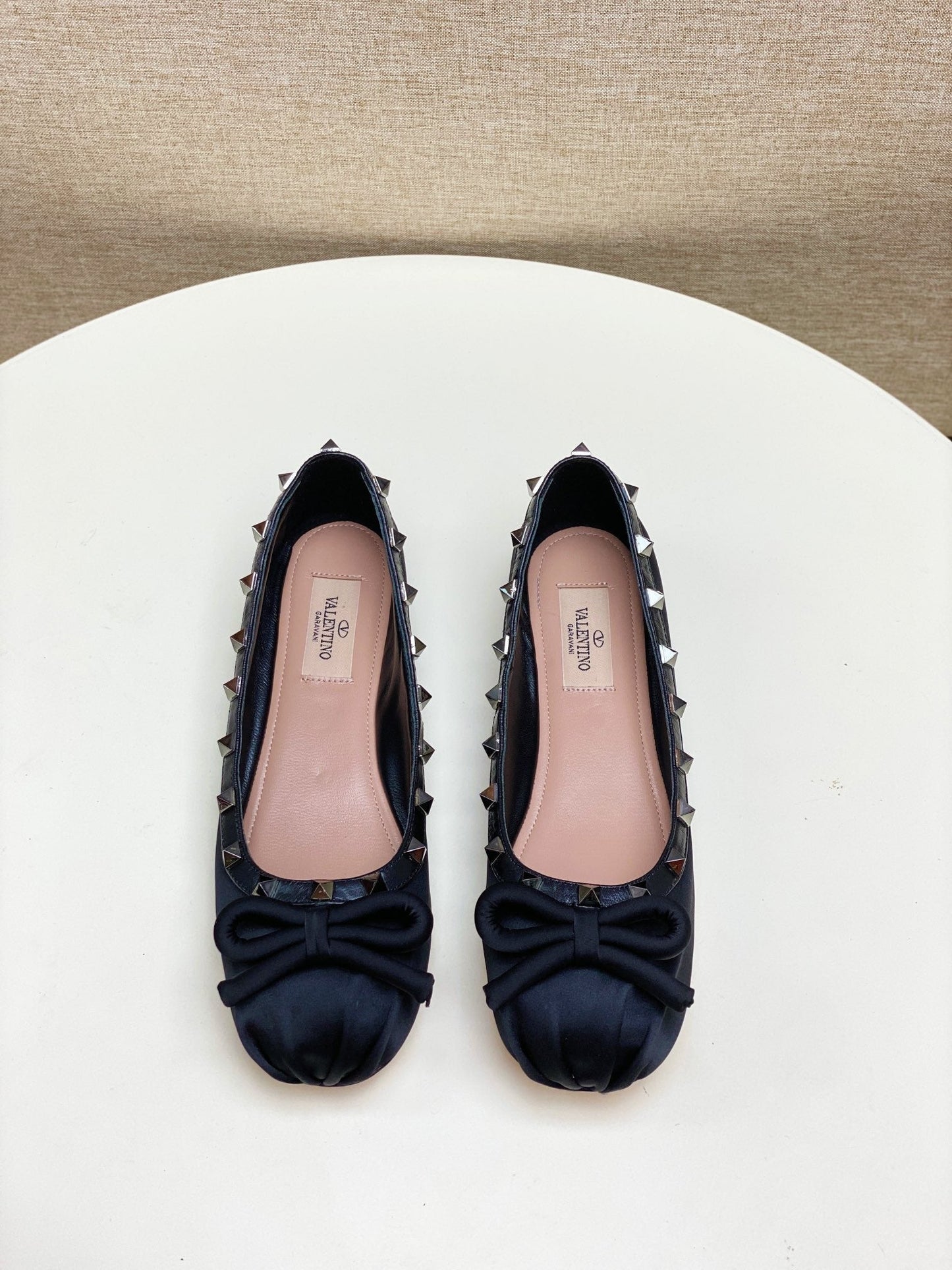 ROCKSTUD PATENT LEATHER BALLERINA IN BLACK SILK