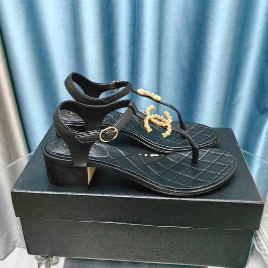 cc thong sandal 40 black calfskin gold cc logo