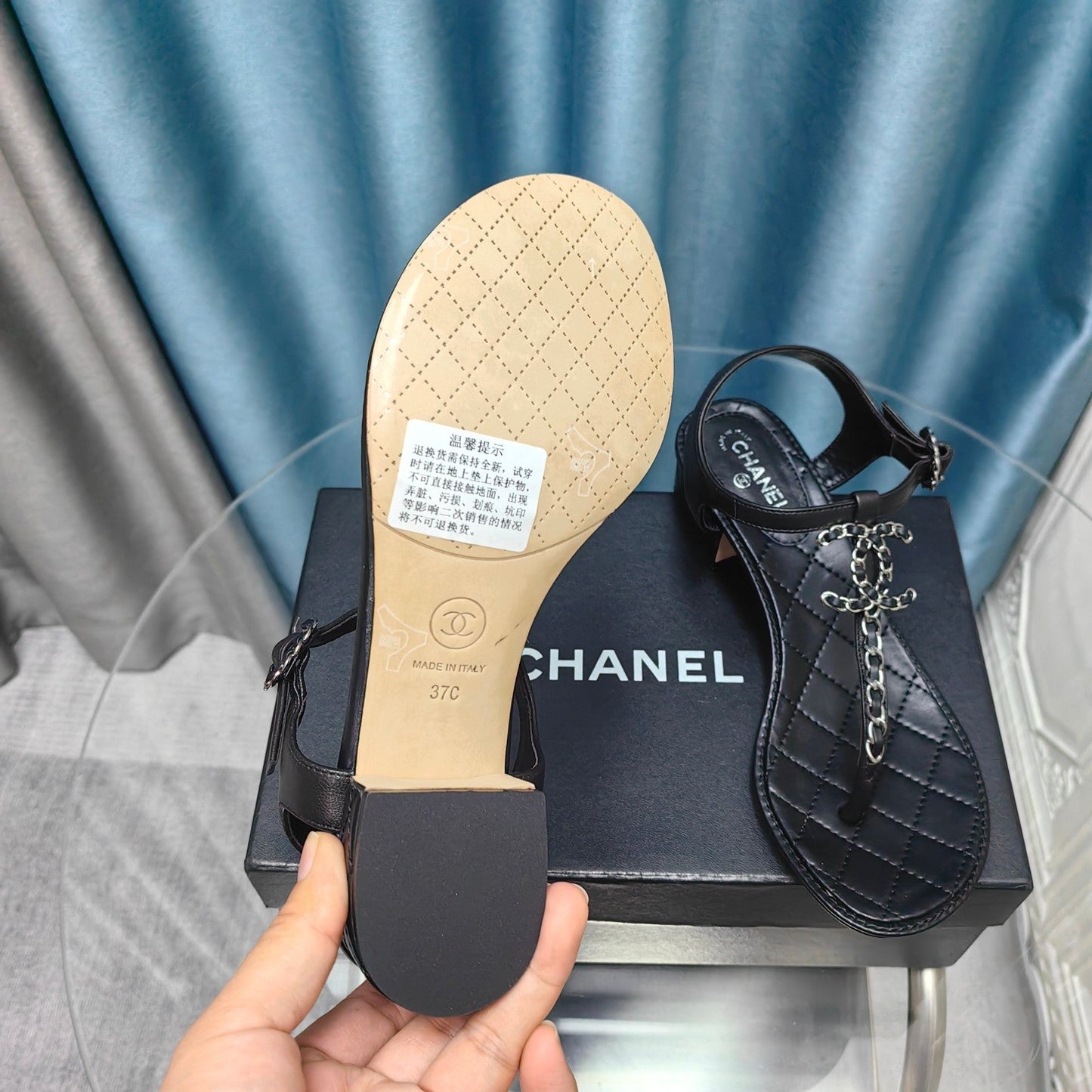 cc thong sandal 40 black calfskin silver cc logo