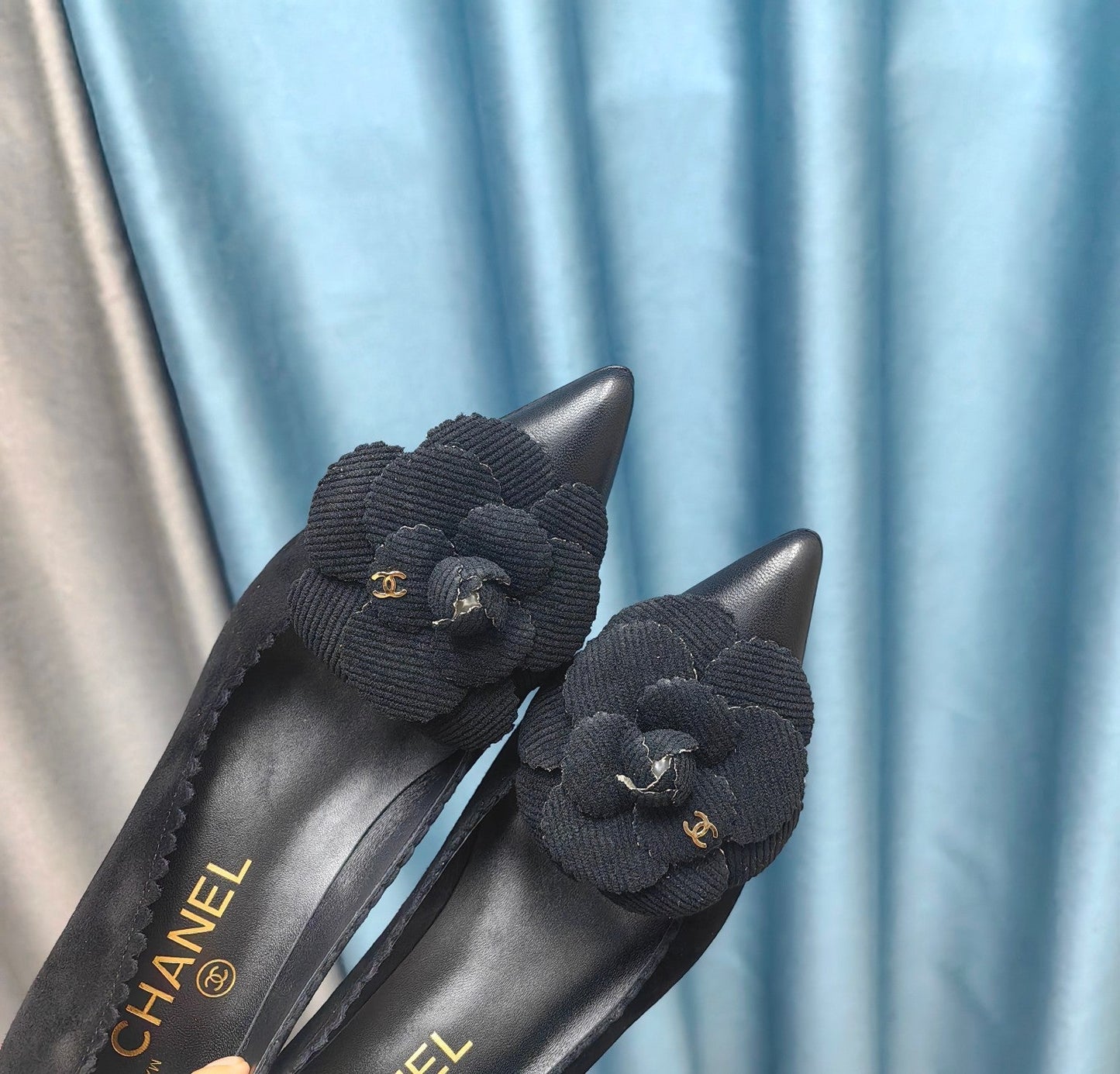 CC HIGH HEELS 80 MM IN BLACK SUEDE AND CALFSKIN WITH FLOWER