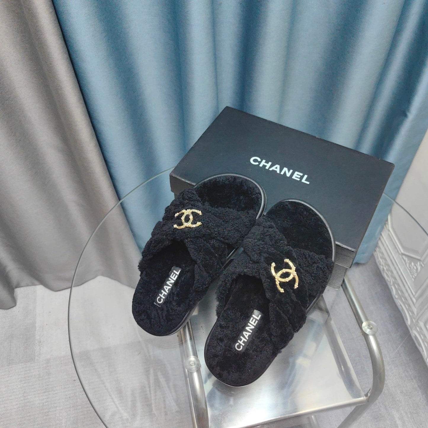 CC Crisscross Slippers Black Pattern Fleece Wool