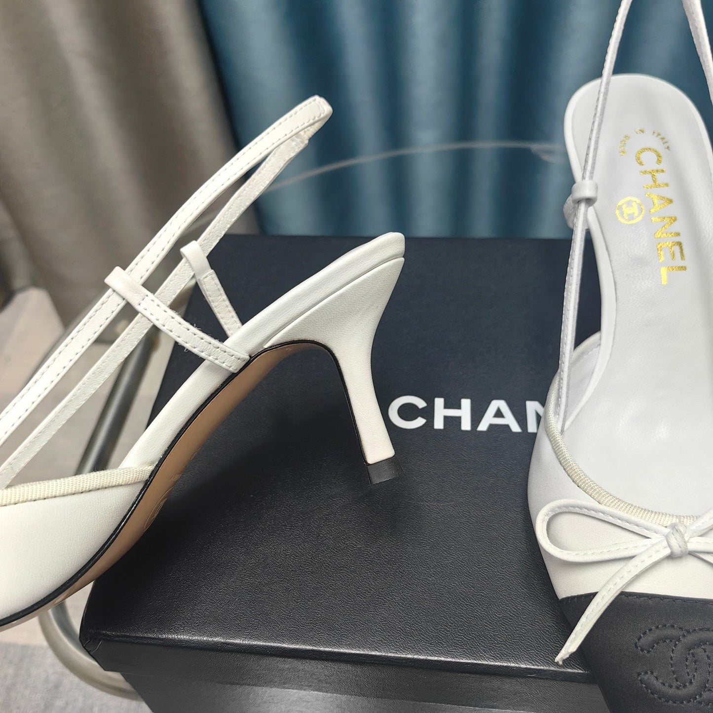 Slingback 50 White Calfskin Black Satin Pointed Toe