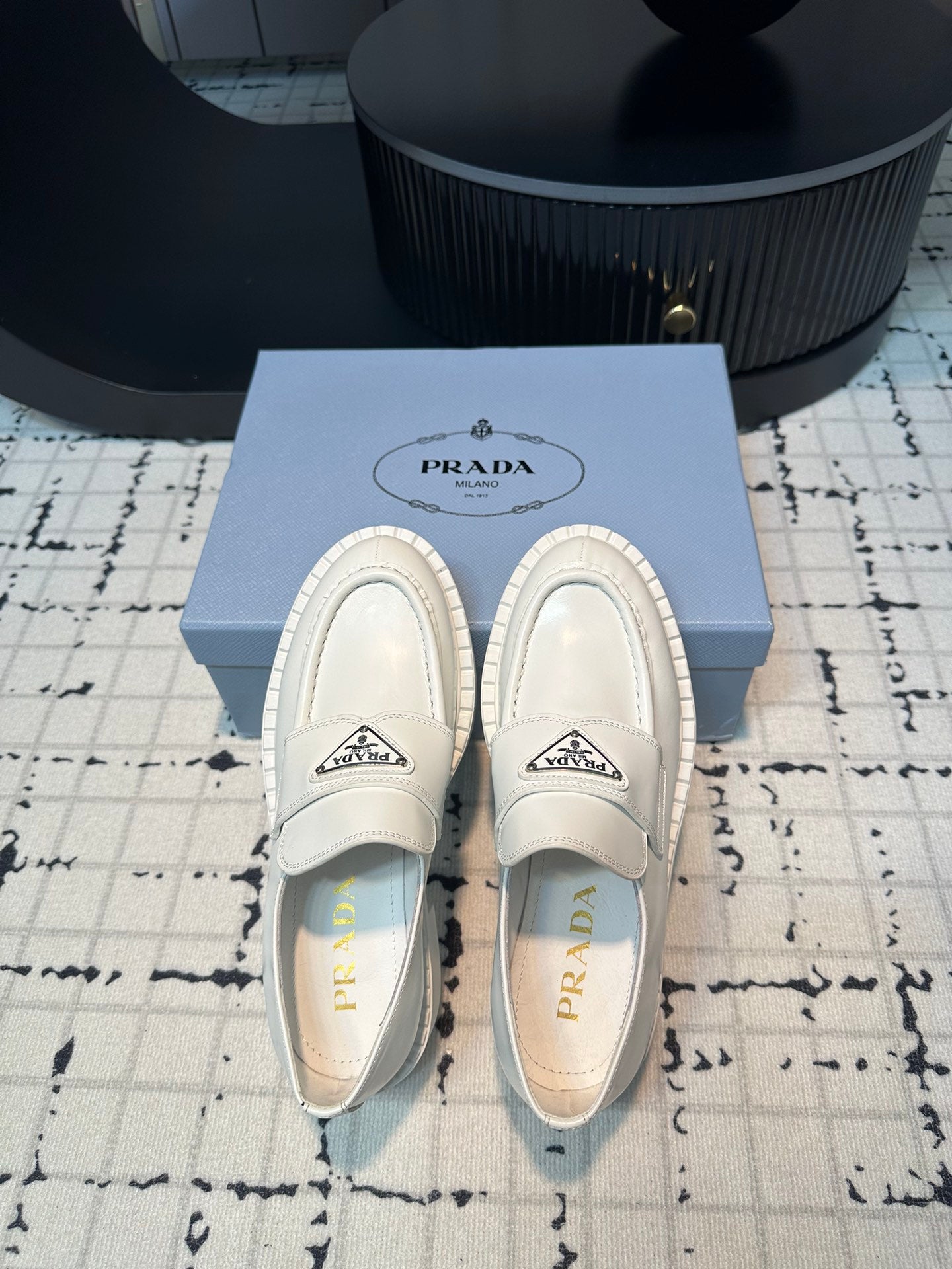 PRA SCHOCOLATE BRUSHED LOAFERS WHITE CALFSKIN