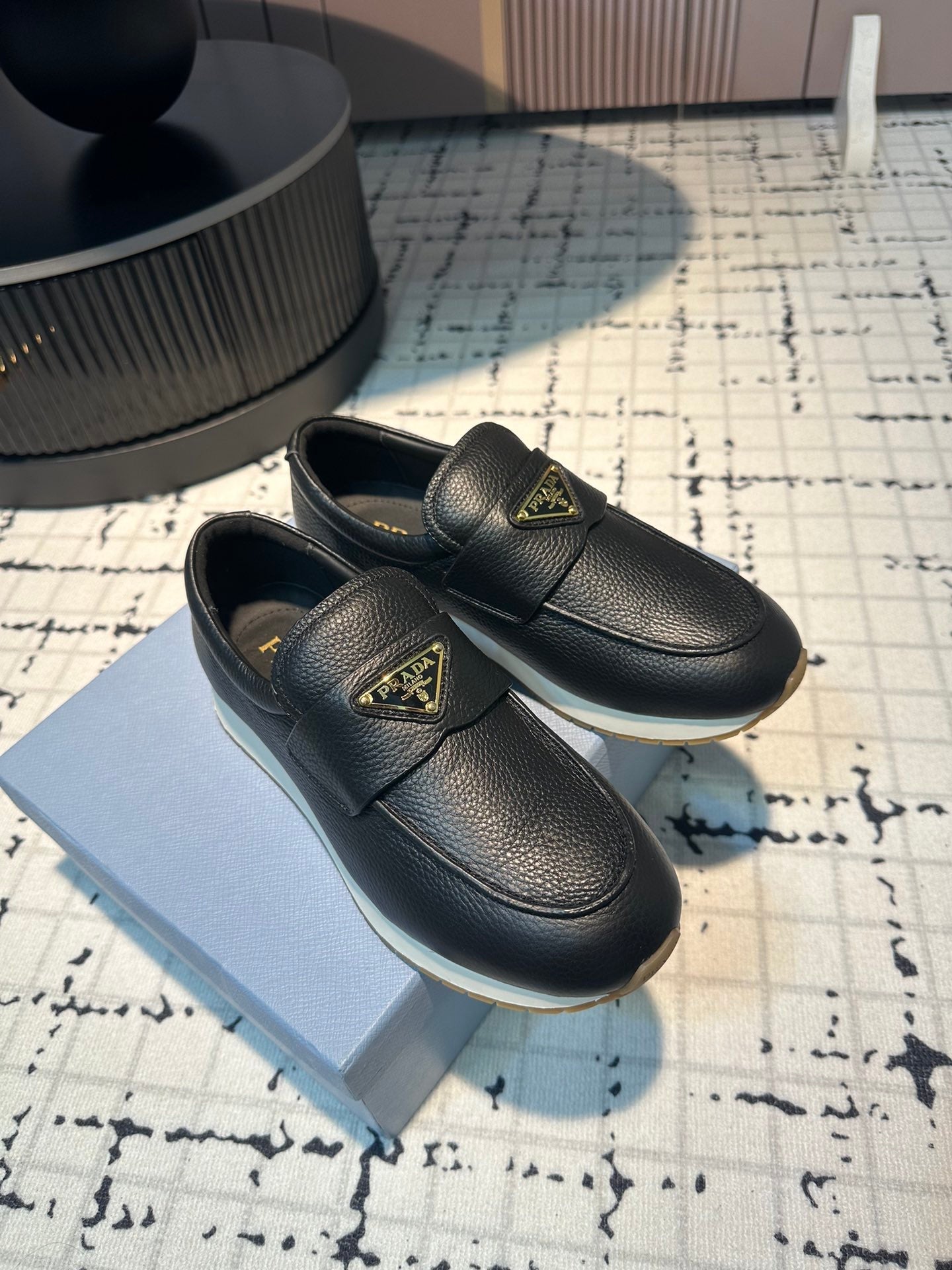 PRA SPORTY STYLE LOAFERS BLACK CALFSKIN