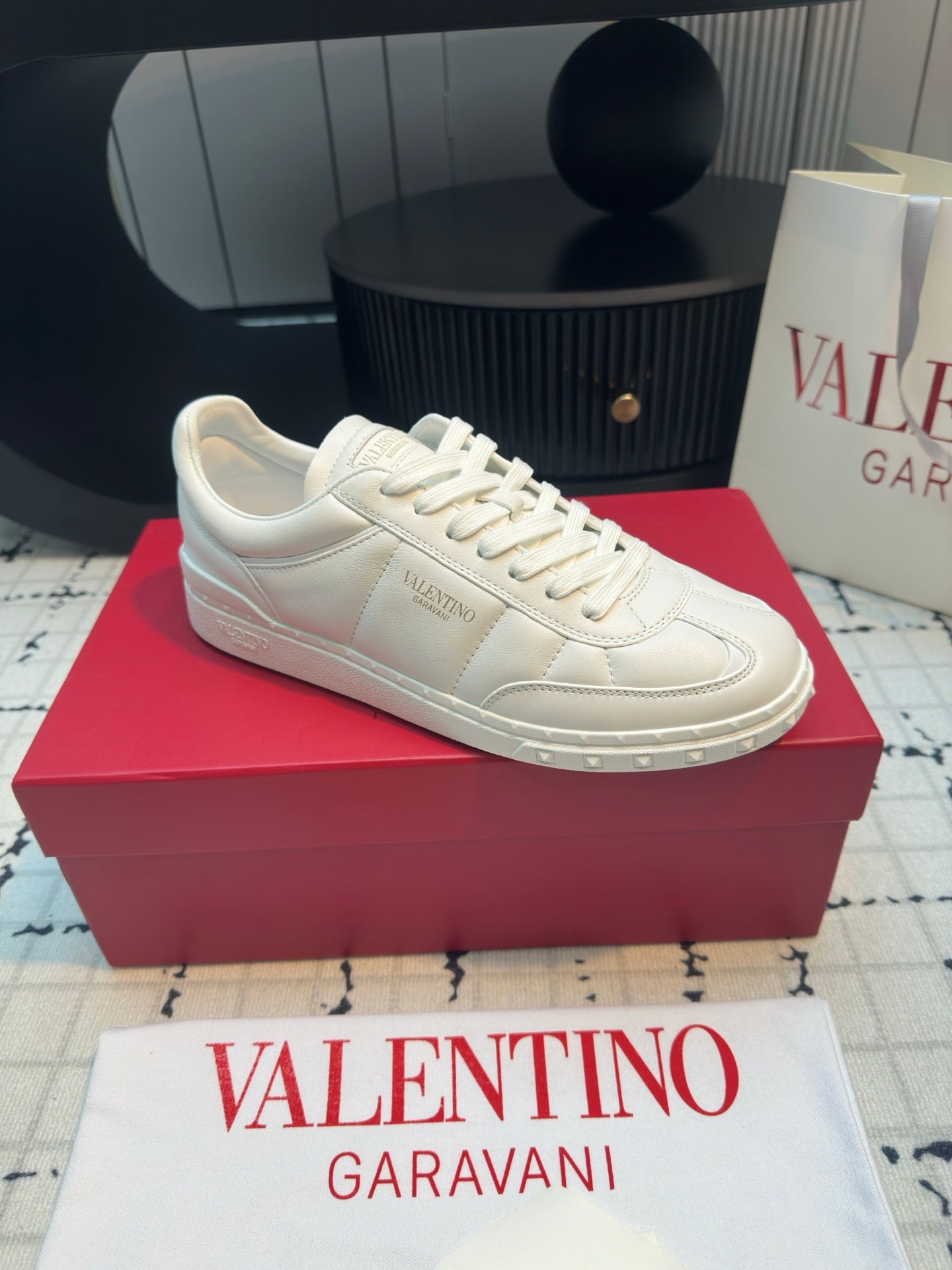 Upvillage Sneaker In Calfskin Leather White  825007