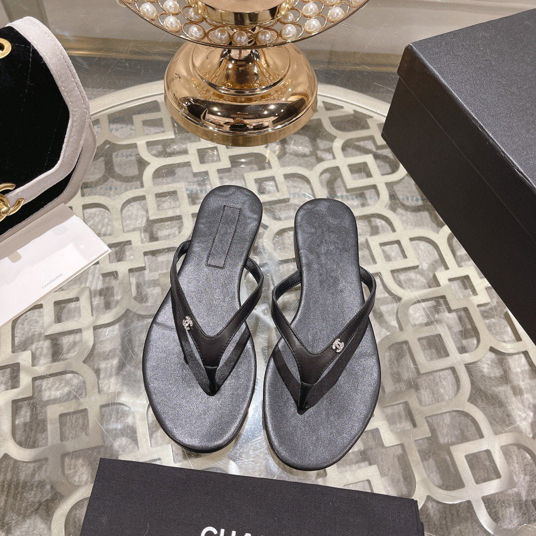 cc thongs black silver calfskin