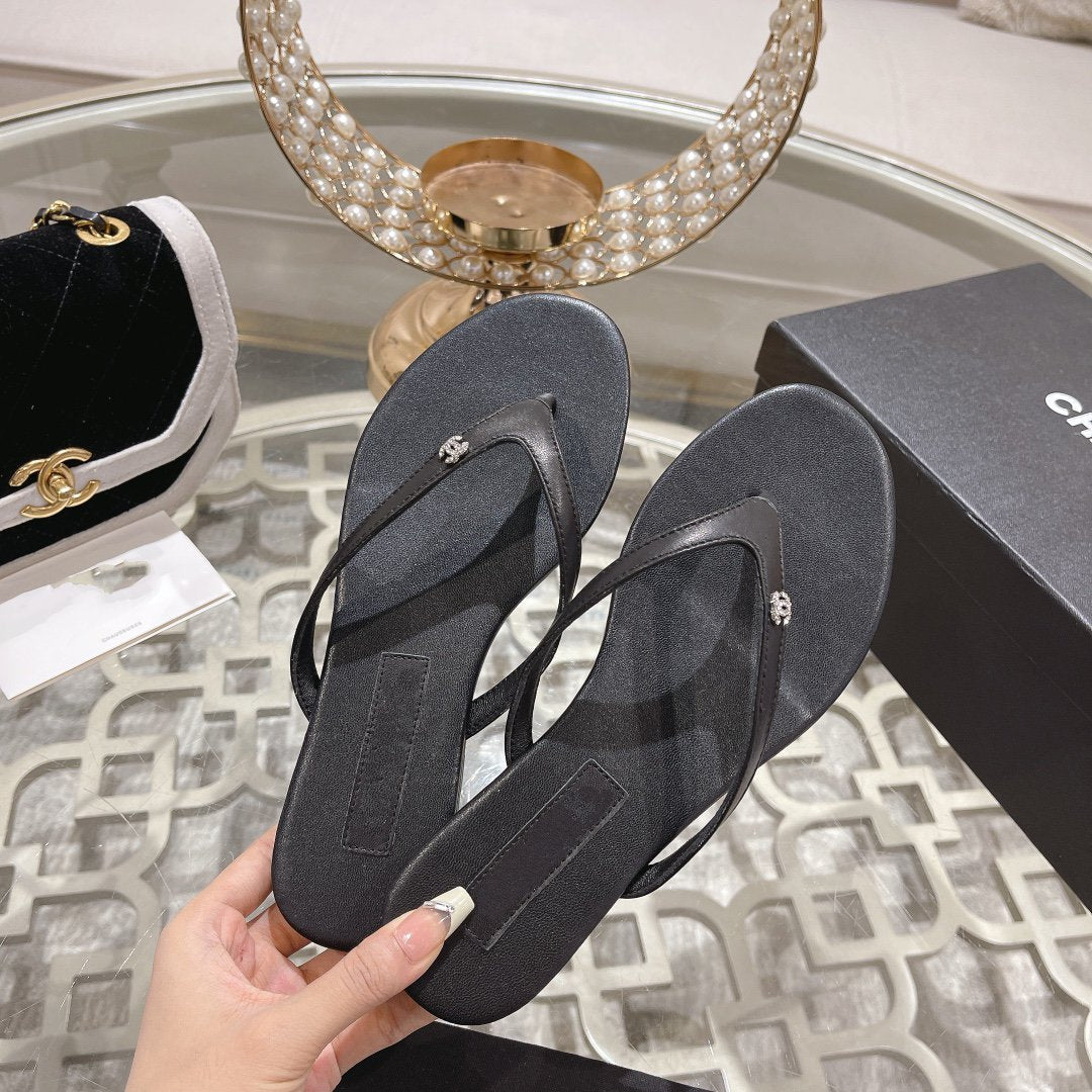 cc thongs black silver calfskin