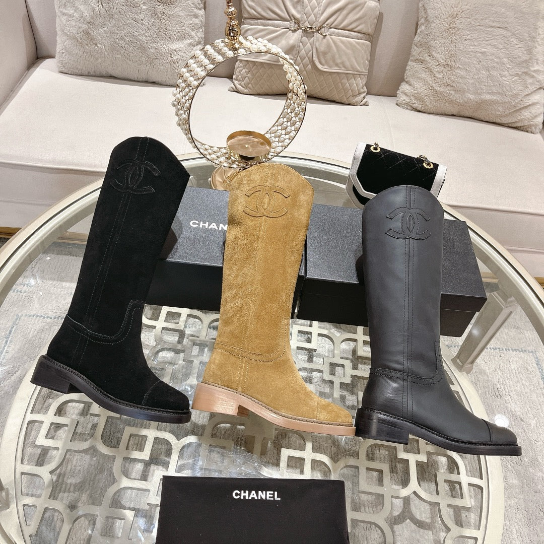 CC High Boots 40mm Dark Beige Suede