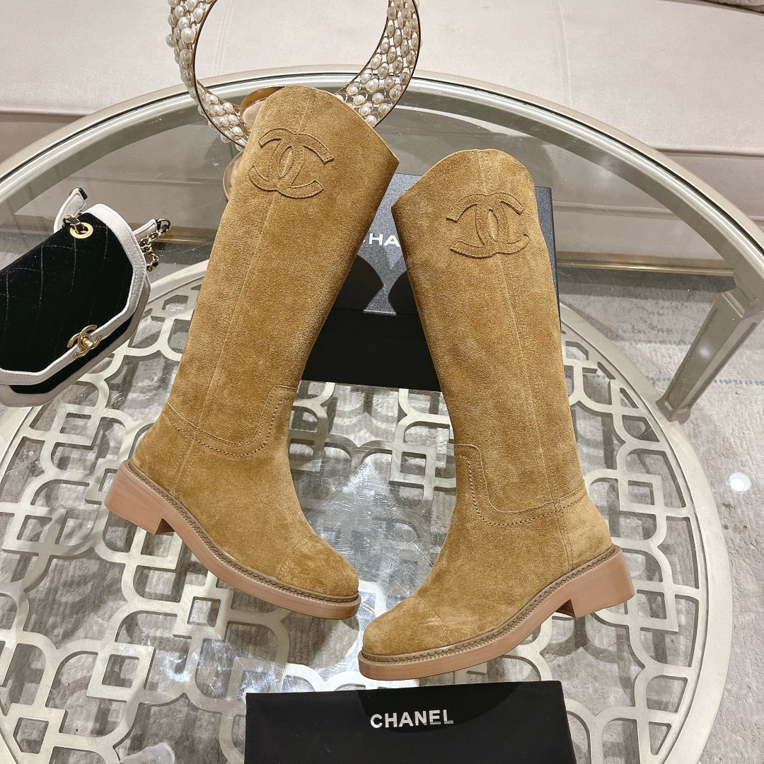 CC High Boots 40mm Dark Beige Suede