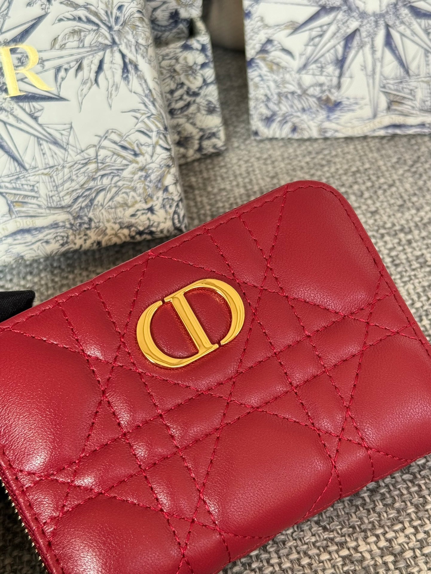 CD Logo Caro 11cm Compact Wallet Red Calfskin