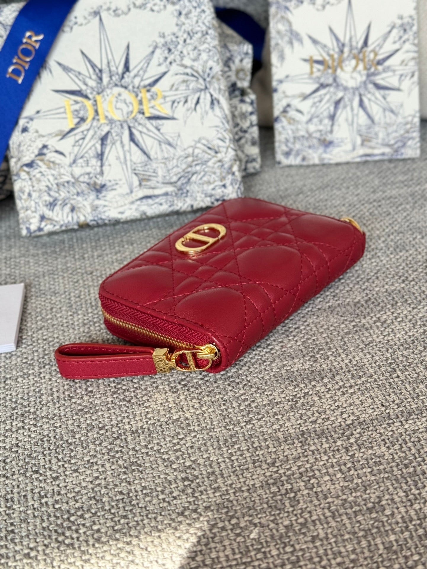 CD Logo Caro 11cm Compact Wallet Red Calfskin